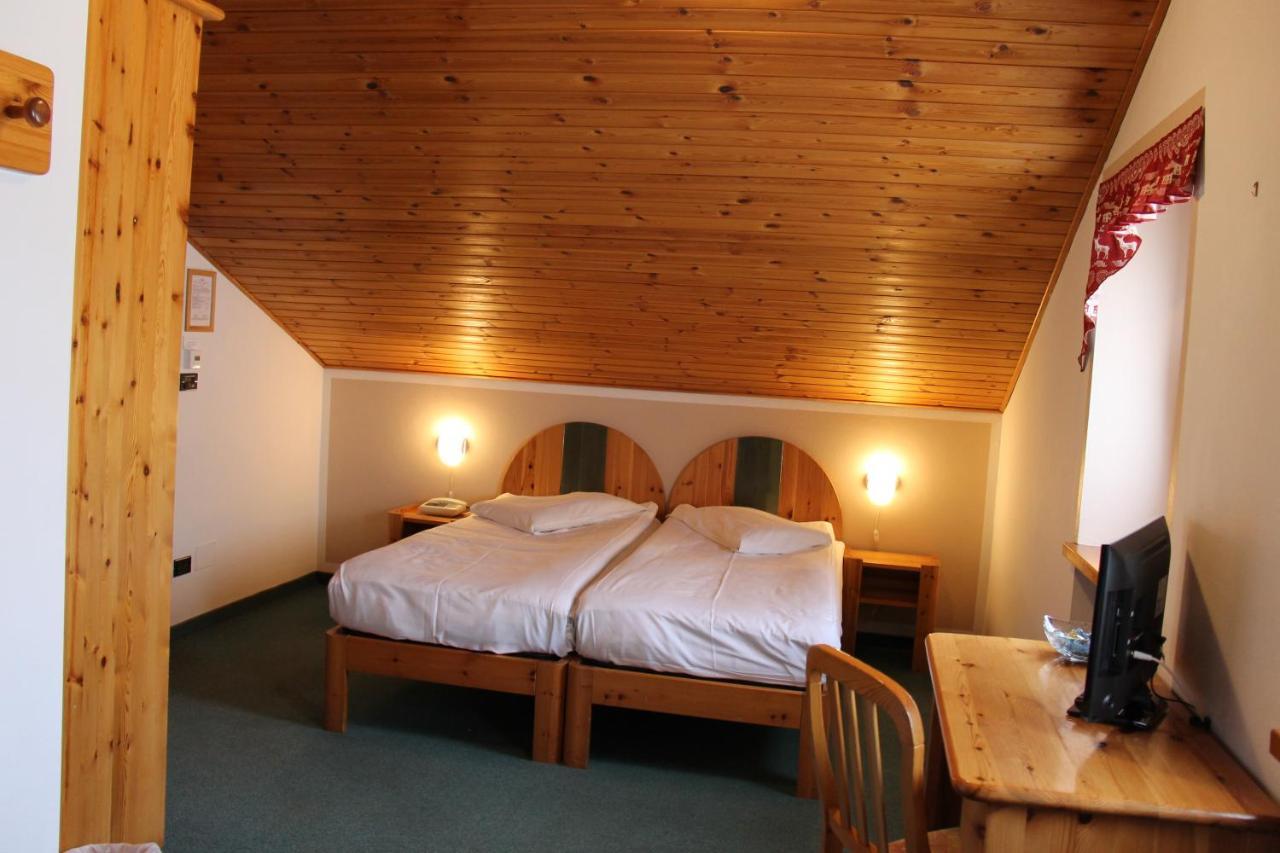 Saint-Oyen Mont Velan Chambres & Restaurant מראה חיצוני תמונה